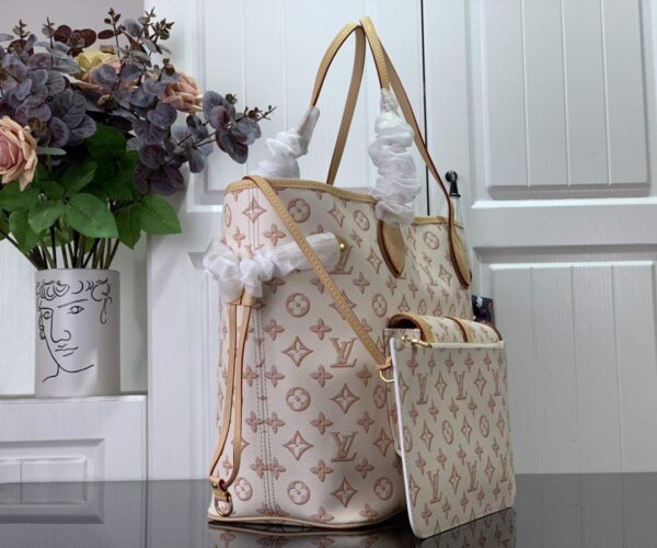 1:1 Replica Louis Vuitton LV Neverfull MM White/ Black Essential Bag For Women M20921 31 cm/ 12.2 in