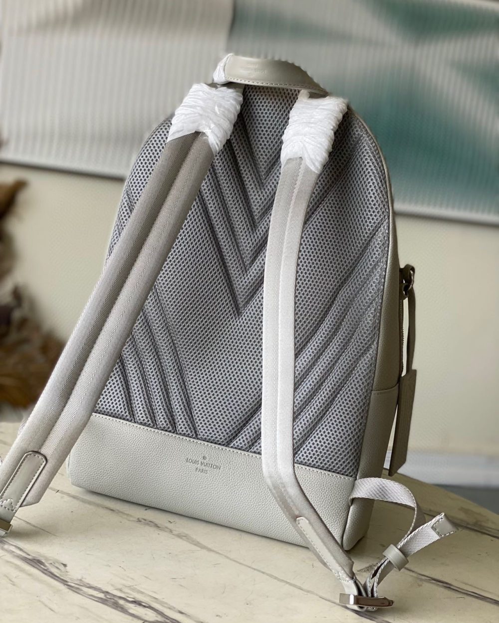 1:1 Replica Louis Vuitton LV Takeoff Backpack LV Aerogram Unique Bag For Men M59325 - 43cm