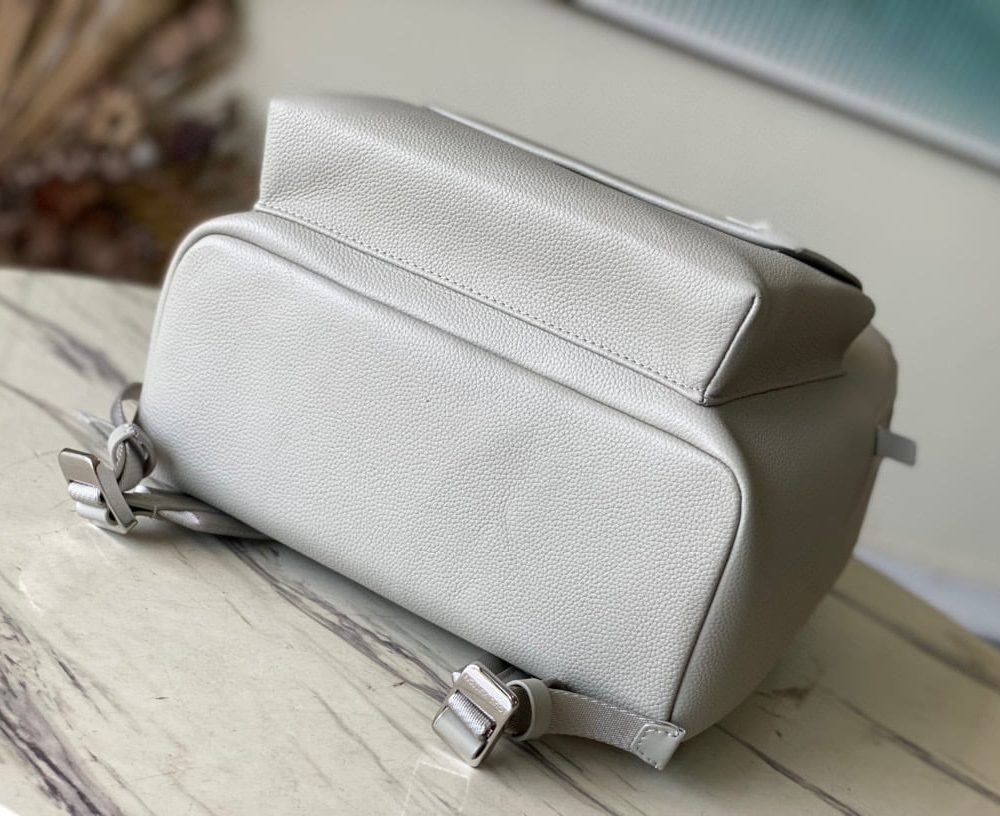 1:1 Replica Louis Vuitton LV Takeoff Backpack LV Aerogram Unique Bag For Men M59325 - 43cm