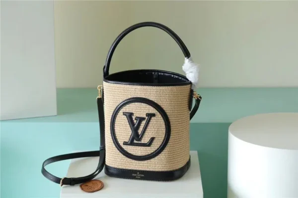 petit-bucket-raffia-black-m59961
