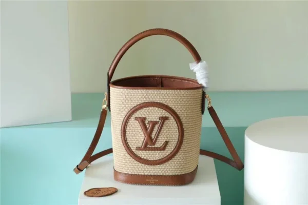 petit-bucket-raffia-caramel-brown-m59961