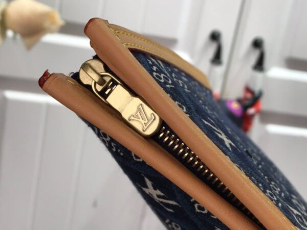 1:1 Replica Louis Vuitton LV Since 1854 Poche Toilette 26 Blue Essential Bag For Women 25 cm/ 9.8 in