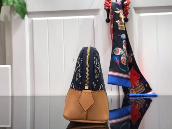 1:1 Replica Louis Vuitton LV Since 1854 Pochette Cosmetique PM Blue Essential  Bag For Women 19 cm/ 7.5 in