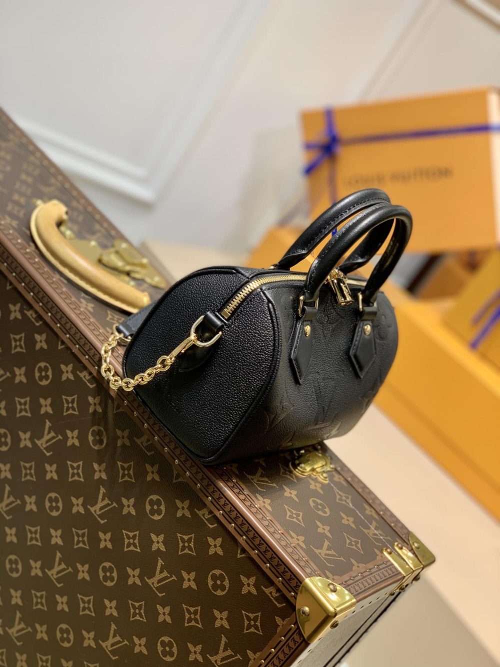 1:1 Replica Louis Vuitton LV Speedy Bandoulière 20 Monogram Empreinte Leather Exclusive Bag For Women M58953 - 7.8in/ 20cm - Image 4