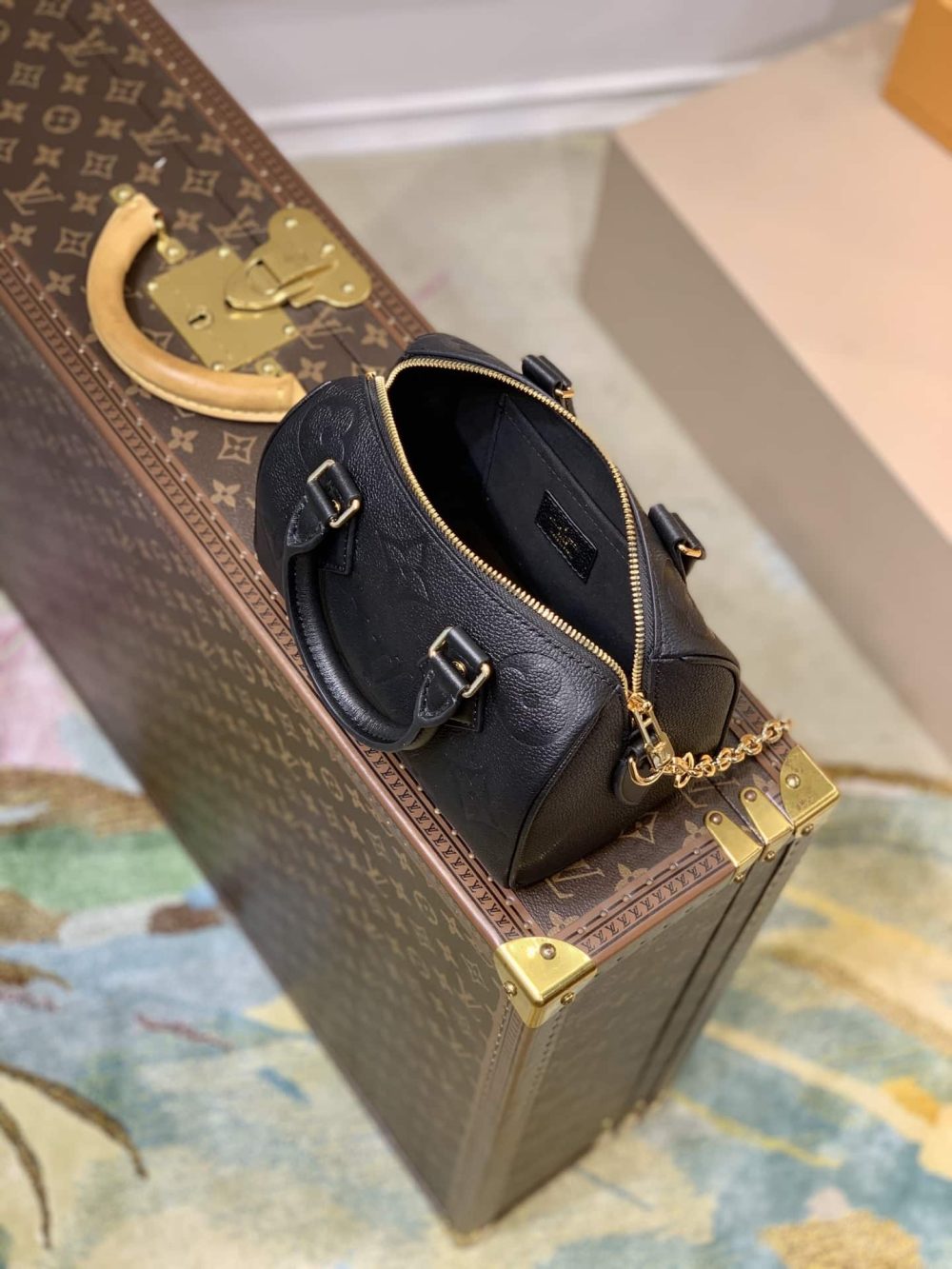 1:1 Replica Louis Vuitton LV Speedy Bandoulière 20 Monogram Empreinte Leather Exclusive Bag For Women M58953 - 7.8in/ 20cm - Image 6