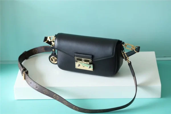 swing-black-m20393