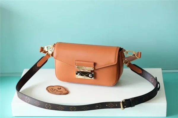swing-hazelnut-brown-m20396