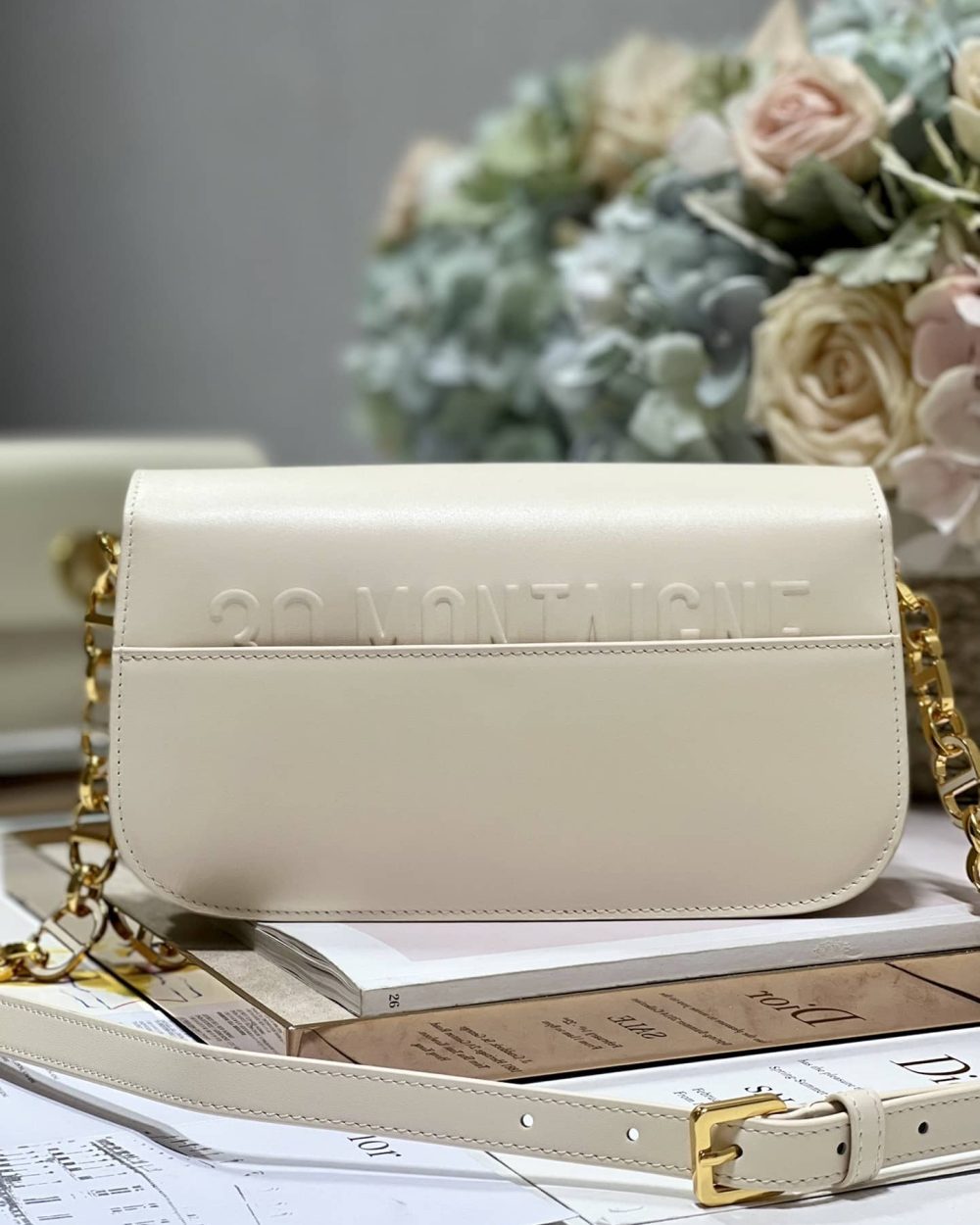 1:1 Replica 30 Montaigne Avenue Bag Black/White/Blue/Beige/Light Pink For Women 9 in/ 22.5cm M9260UMOA_M900