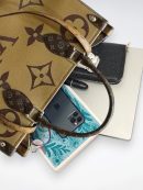 DBS-LC389 - Onthego MM Handbag Deal