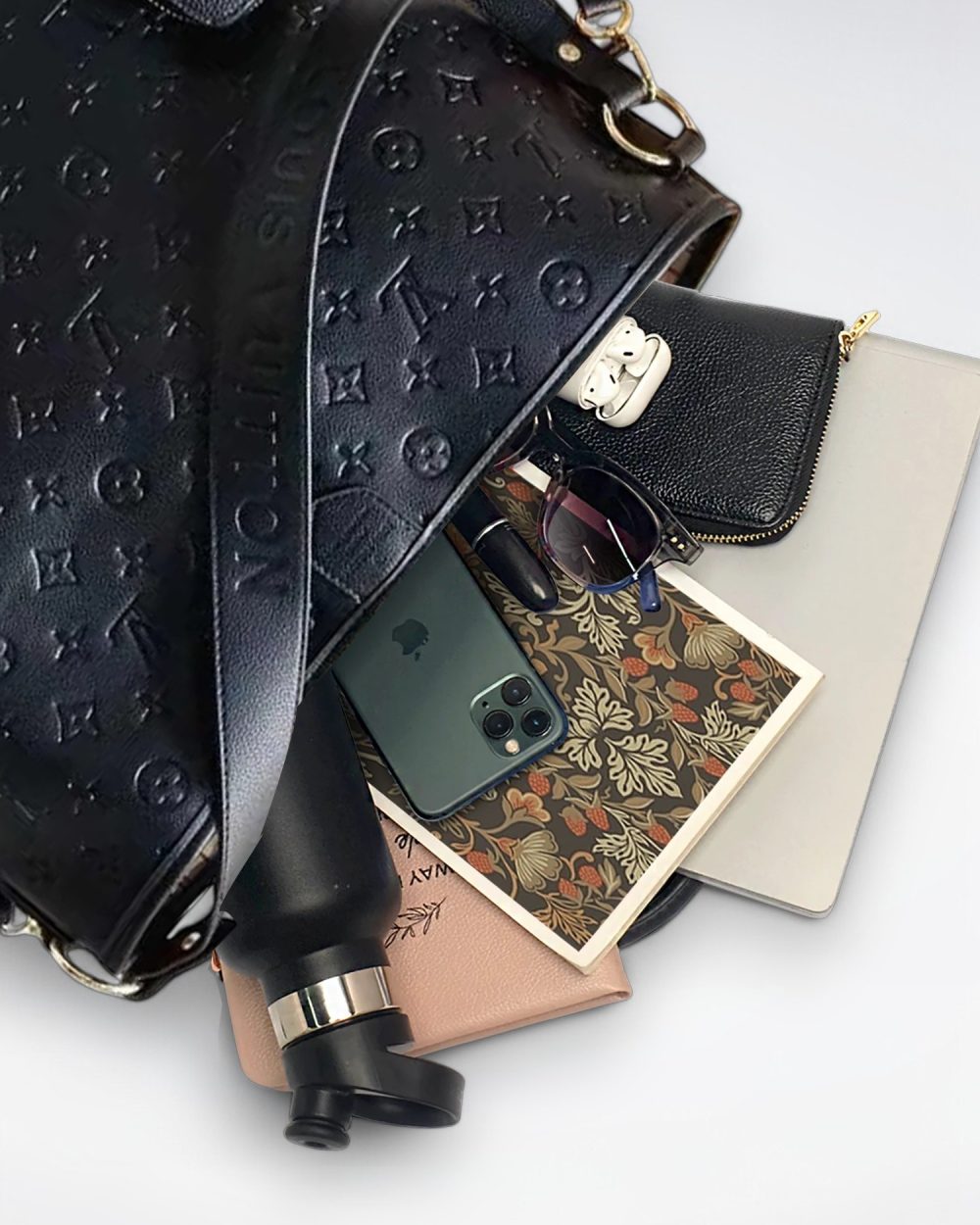 LC473 - Delightful MM Handbag