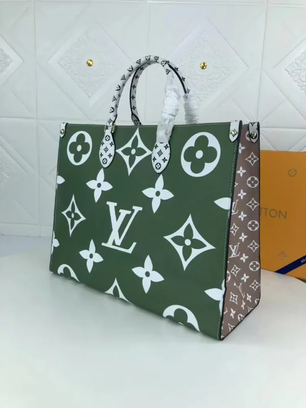 LC342 - Louis Vuitton Women's Fashion Bag