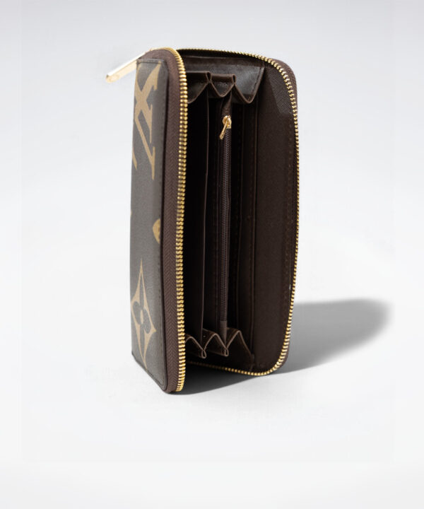 DBS-LC390 - Onthego MM Handbag Deal