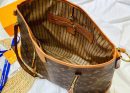 DBS-LC479 - Delightful MM Handbag Deal