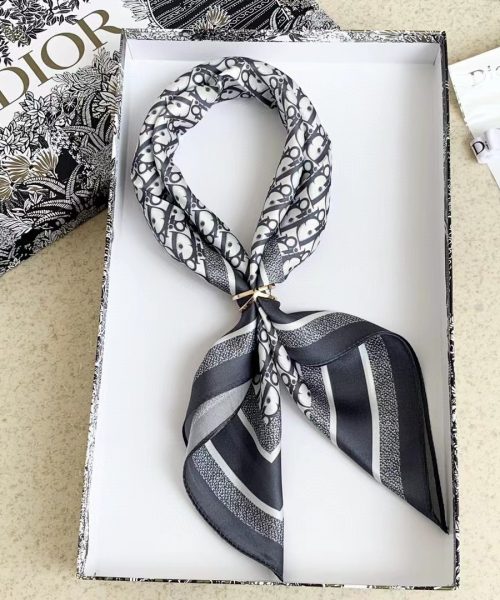 Square 70cm Silk Scarves (Random Style)