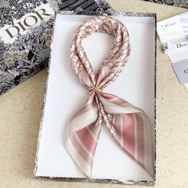 Random Style Fashion Scarves