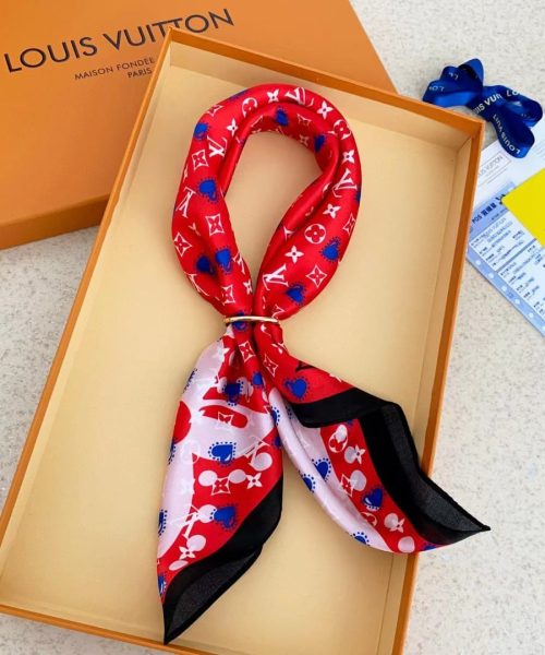 Square 70cm Silk Scarves (Random Style)