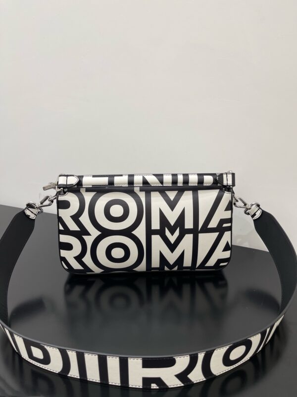 1:1 Replica Baguette Two-Tone Bag Black And White For Women 10.5in/27cm