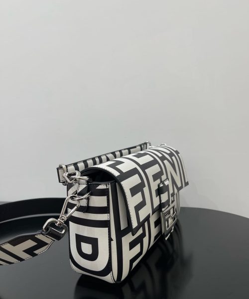 1:1 Replica Baguette Two-Tone Bag Black And White For Women 10.5in/27cm