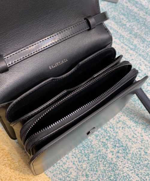 Balenciaga Bolso Bandolera B In Black, For Women, Women's Bags 7in/18cm