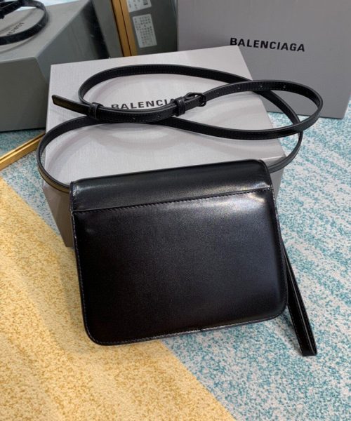 Balenciaga Bolso Bandolera B In Black, For Women, Women's Bags 7in/18cm