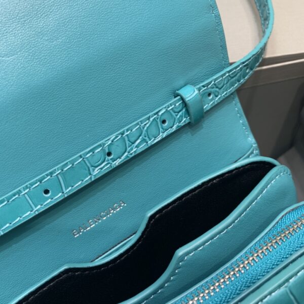 Balenciaga Bolso Bandolera B In Blue, For Women, Women's Bags 7in/18cm