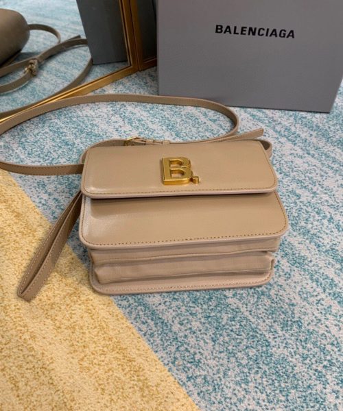 Balenciaga Bolso Bandolera B In Brown, For Women, Women's Bags 7in/18cm