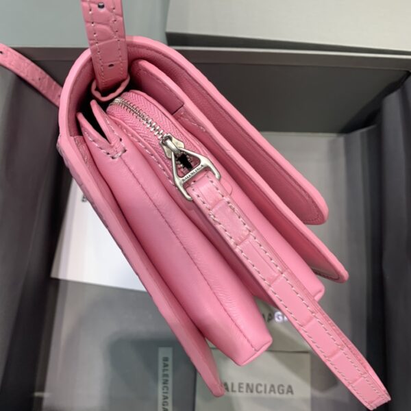 Balenciaga Bolso Bandolera B In Pink, For Women, Women's Bags 7in/18cm