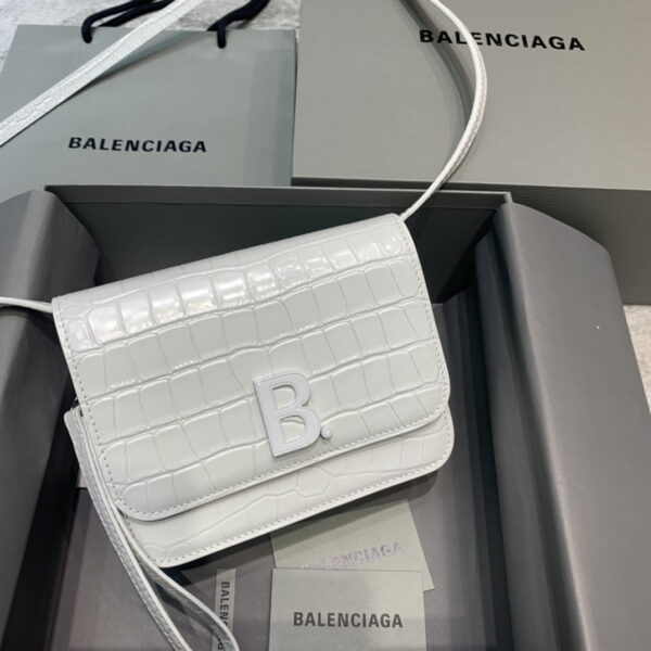 Balenciaga Bolso Bandolera B In White, For Women, Women's Bags 7in/18cm
