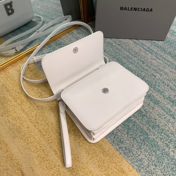 Balenciaga Bolso Bandolera B In White, For Women, Women's Bags 7in/18cm