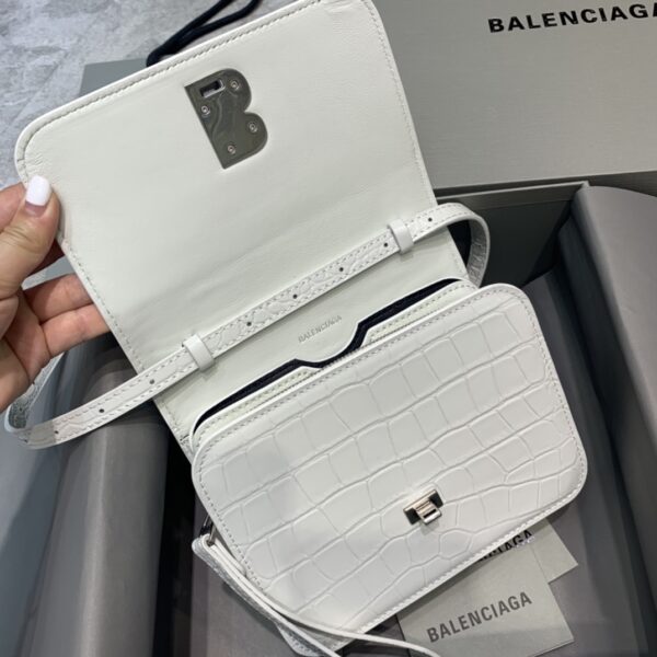 Balenciaga Bolso Bandolera B In White, For Women, Women's Bags 7in/18cm
