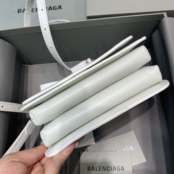 Balenciaga Bolso Bandolera B In White, For Women, Women's Bags 7in/18cm
