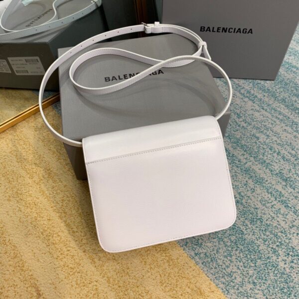 Balenciaga Bolso Bandolera B In White, For Women, Women's Bags 7in/18cm