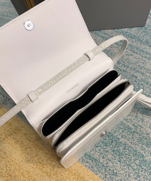 Balenciaga Bolso Bandolera B In White, For Women, Women's Bags 7in/18cm