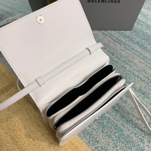 Balenciaga Bolso Bandolera B In White, For Women, Women's Bags 7in/18cm