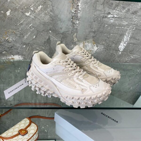 Balenciaga Defender Trainers White For Women 685611W2RAA9110