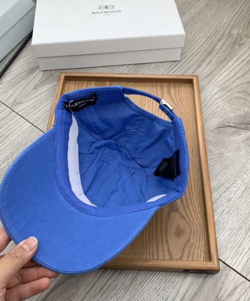 Balenciaga Diagonal Cap In Blue