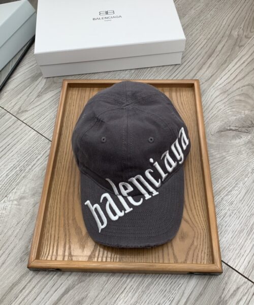 Balenciaga Diagonal Cap In Dark Grey