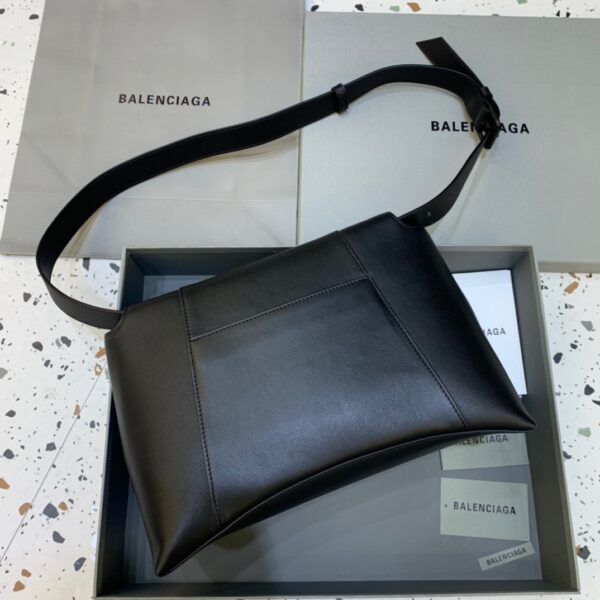 Balenciaga Downtown Medium Shoulder Bag In Black, For Women, Women's Bags 12.6in/32cm 67135429S171000