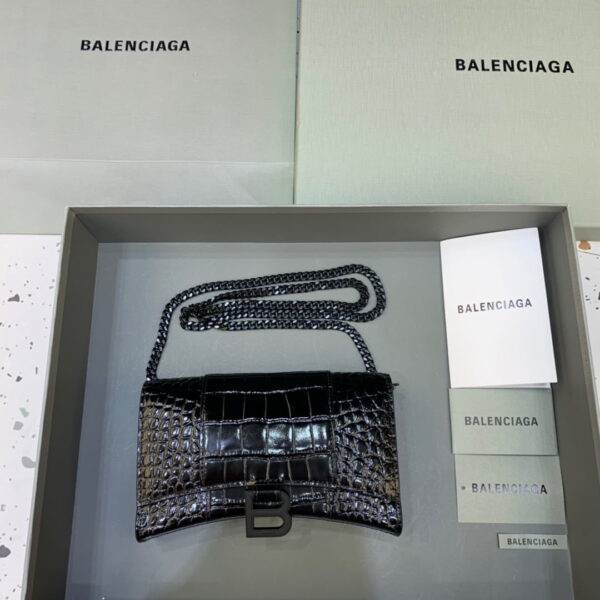 Balenciaga Hourglass Wallet On Chain in Black, For Women, Women's Bags 7.6in/19cm 6560501LR671000