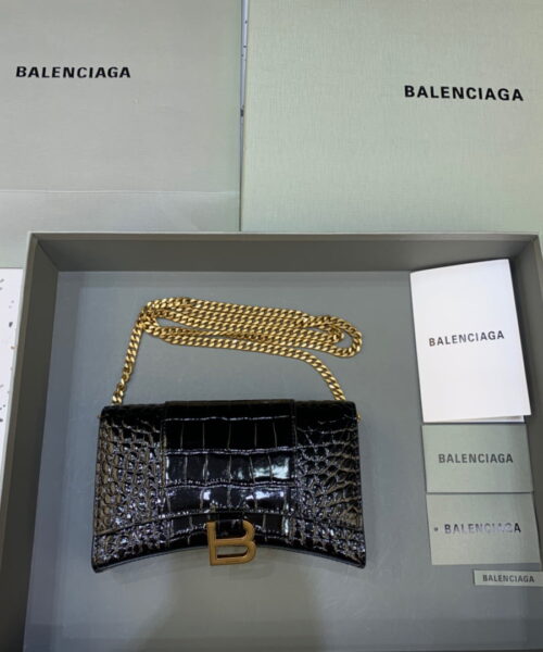 Balenciaga Hourglass Wallet On Chain in Black, For Women, Women's Bags 7.6in/19cm  6560501LRGM1000