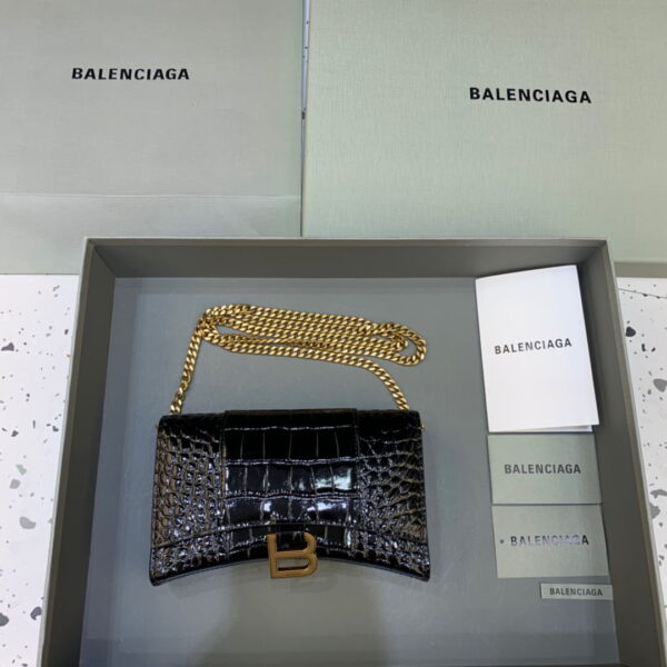 Balenciaga Hourglass Wallet On Chain in Black, For Women, Women's Bags 7.6in/19cm  6560501LRGM1000