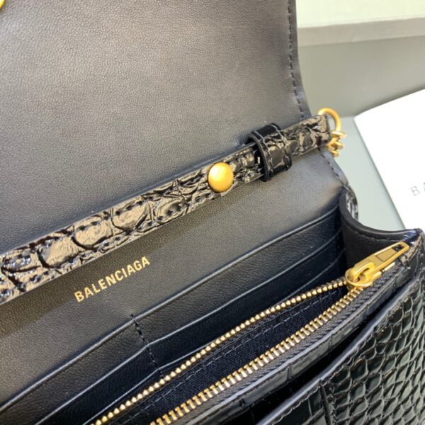 Balenciaga Hourglass Wallet On Chain in Black, For Women, Women's Bags 7.6in/19cm  6560501LRGM1000