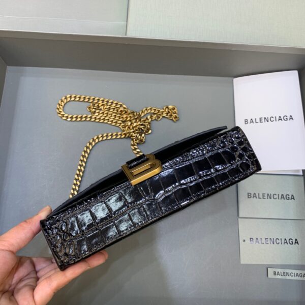 Balenciaga Hourglass Wallet On Chain in Black, For Women, Women's Bags 7.6in/19cm  6560501LRGM1000