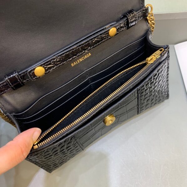 Balenciaga Hourglass Wallet On Chain in Black, For Women, Women's Bags 7.6in/19cm  6560501LRGM1000