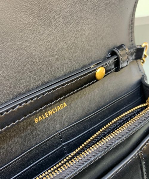Balenciaga Hourglass Wallet On Chain in Black, For Women, Women's Bags 7.6in/19cm 6560501QJ4M1000