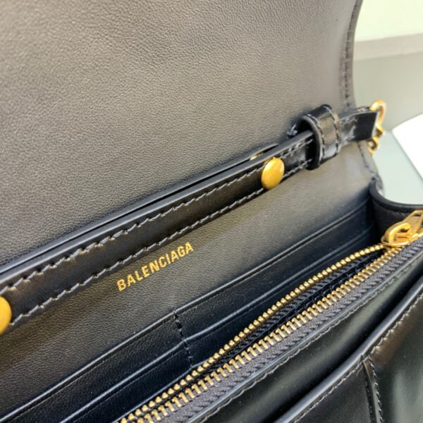 Balenciaga Hourglass Wallet On Chain in Black, For Women, Women's Bags 7.6in/19cm 6560501QJ4M1000