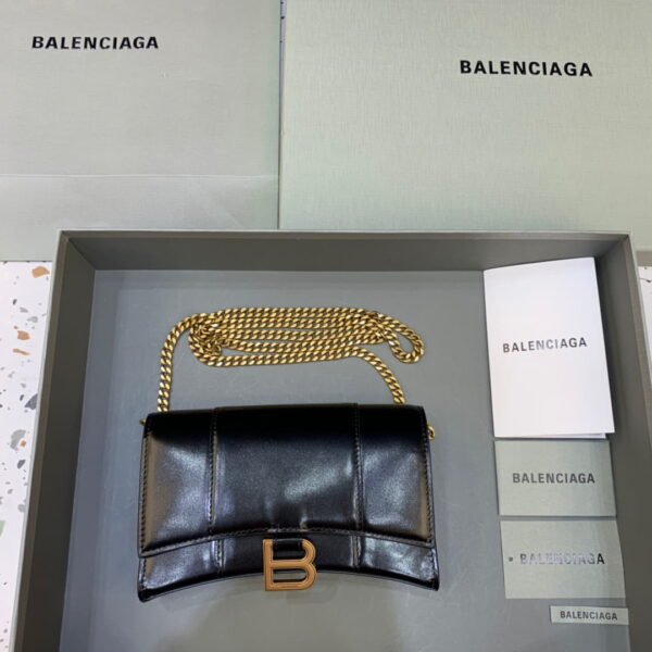 Balenciaga Hourglass Wallet On Chain in Black, For Women, Women's Bags 7.6in/19cm 6560501QJ4M1000