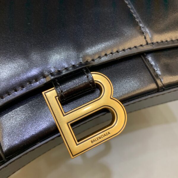 Balenciaga Hourglass Wallet On Chain in Black, For Women, Women's Bags 7.6in/19cm 6560501QJ4M1000