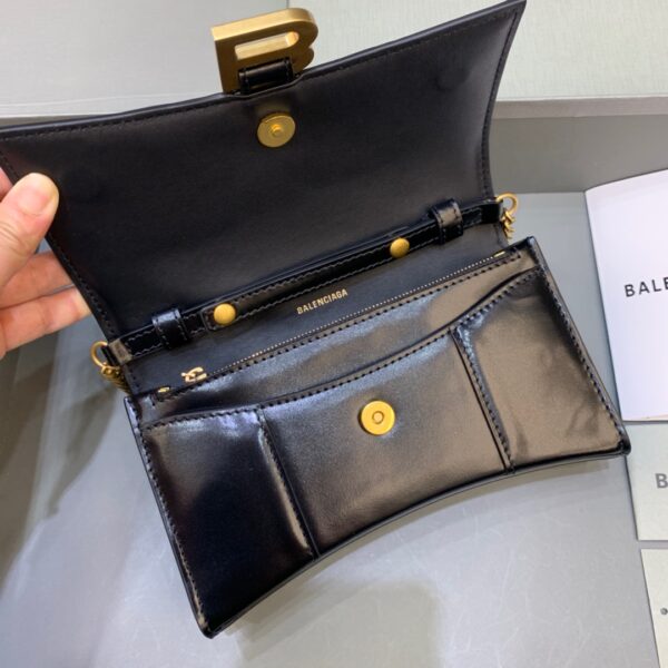 Balenciaga Hourglass Wallet On Chain in Black, For Women, Women's Bags 7.6in/19cm 6560501QJ4M1000