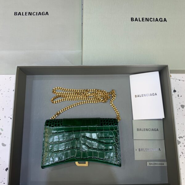 Balenciaga Hourglass Wallet On Chain in Dark Green, For Women, Women's Bags 7.6in/19cm 6560501LRGM3011